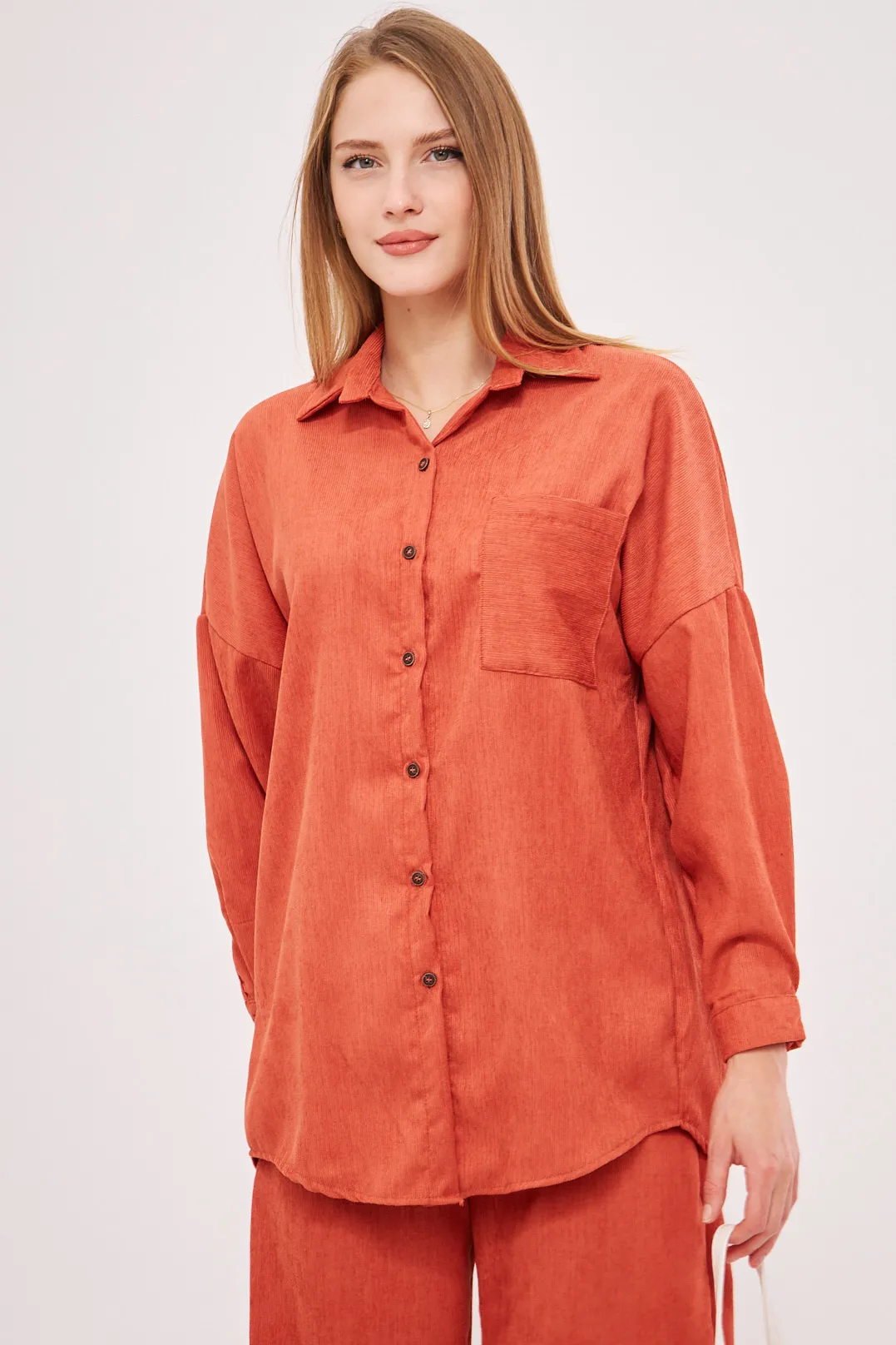 ARM-24K001076 Somon Cepli Oversize İnce Fitilli Kadife Gömlek