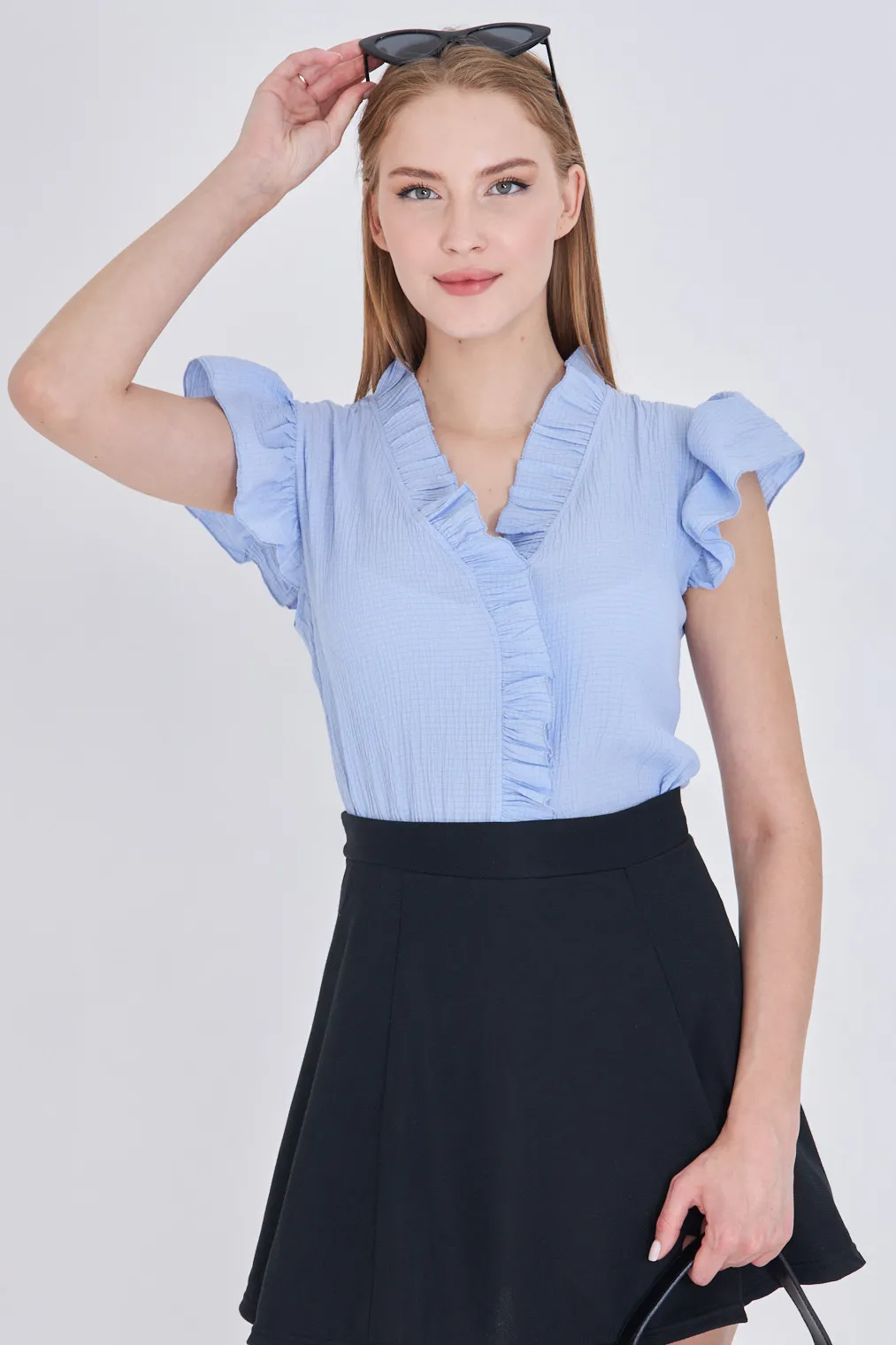 ARM-25Y001063 Bebe Mavi Yakası Ve Kolları Fırfırlı Bluz