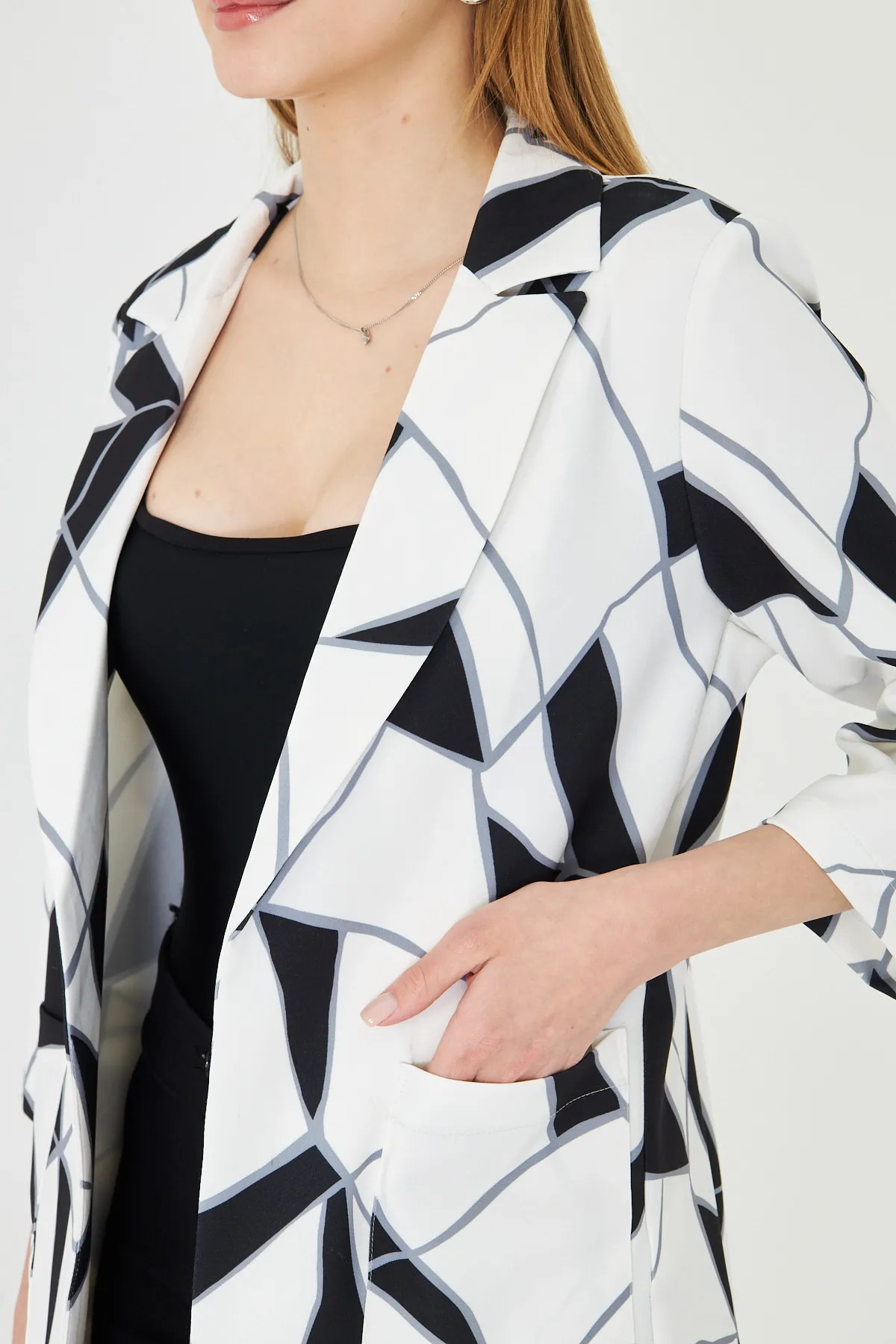 ARM-25Y001057 Beyaz Cepli Oversize Ceket