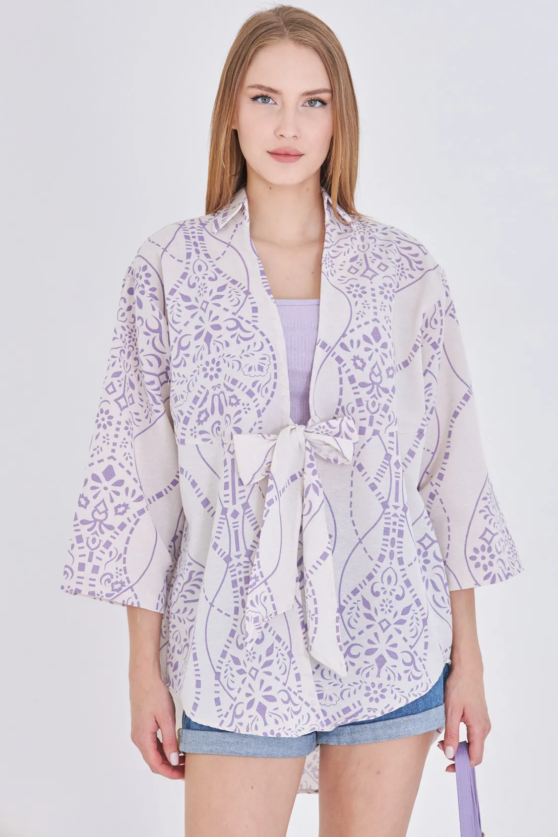 ARM-24Y001079 Eflatun Desenli Keten Görünümlü Önden Bağlamalı Kimono Gömlek