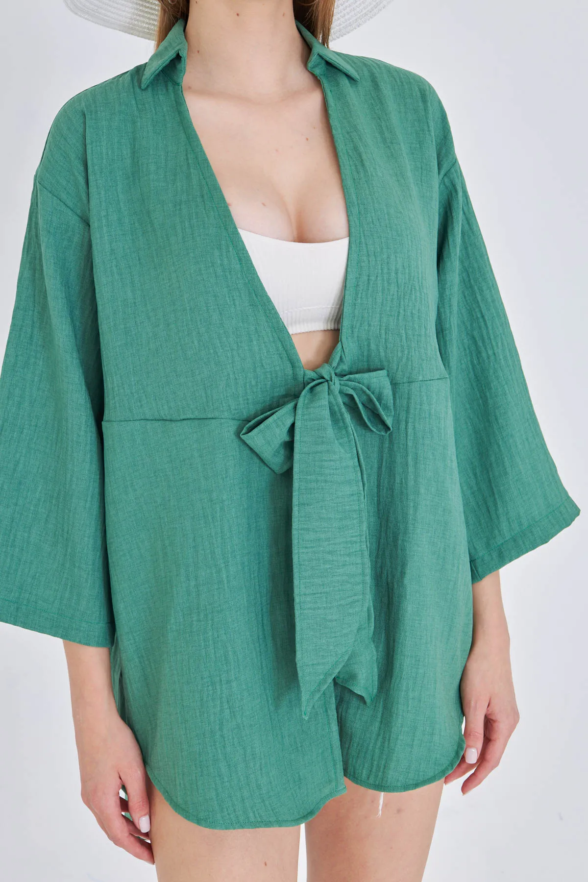 ARM-24Y001063 Koyu Yeşil Keten Görünümlü Önden Bağlamalı Kimono Gömlek
