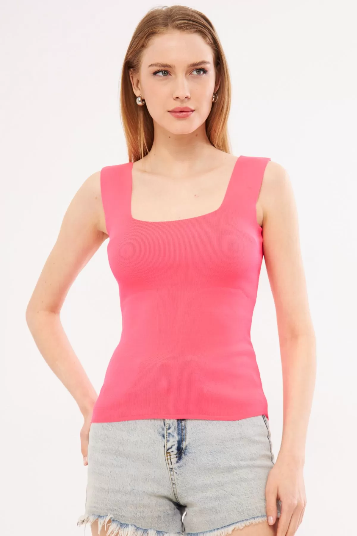 ARM-23Y069001 Neon Pembe Kalın Askılı Kaşkorse Bluz