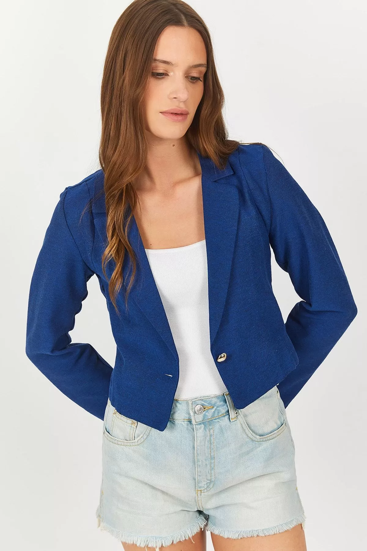 ARM-23Y001064 Saks Tek Düğmeli Crop Ceket