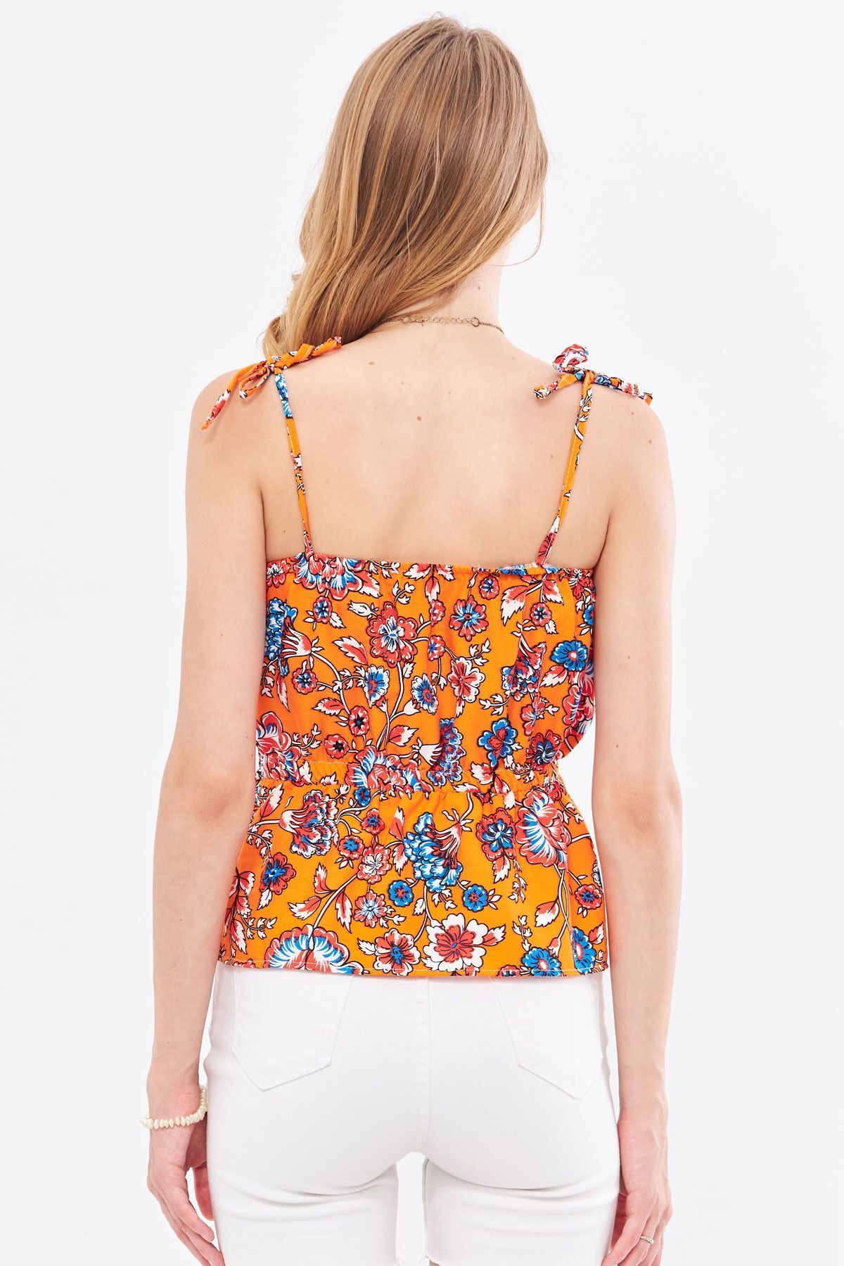 ARM-24Y001098 Turuncu Desenli Beli Lastikli Askıları Bağlama Detaylı Straplez Crop Bluz